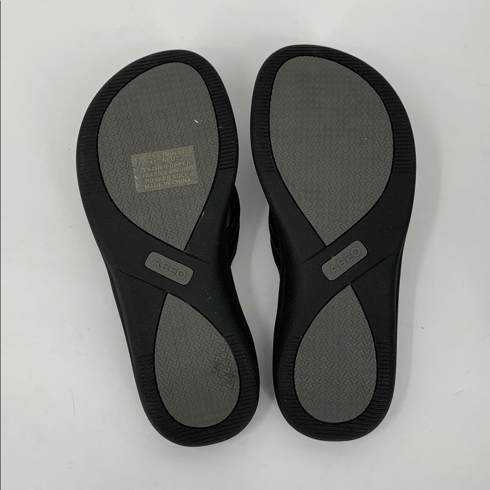Abeo Black Women’s Thong Sandals - Picture 7 of 7